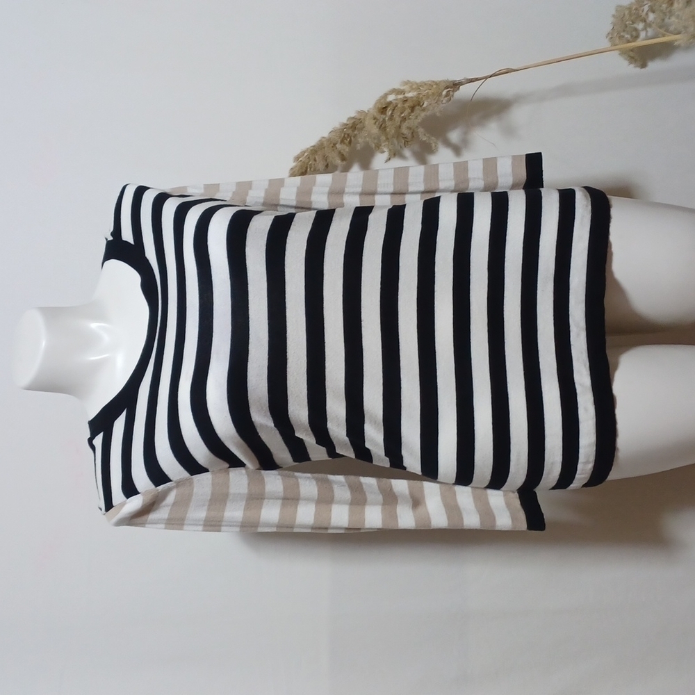 AUGUST SILK LADIES TOP SIZE XL IN A BEAUTIFUL BLACK AND WHITE STRIPE